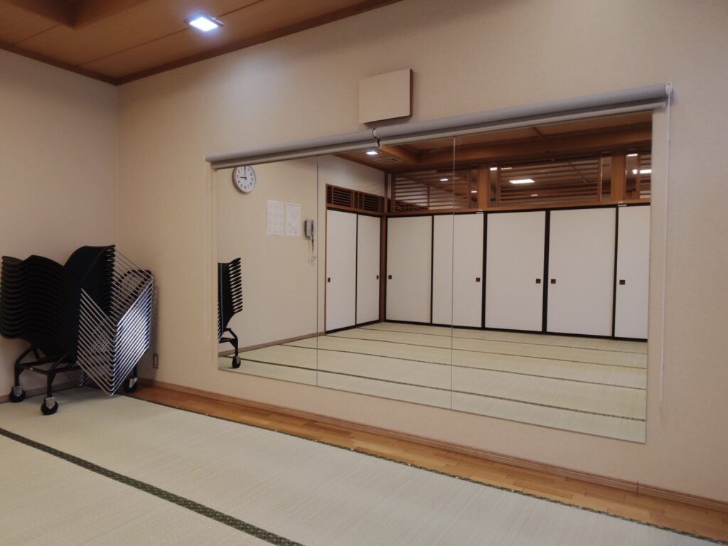 和室Bに鏡を設置しました